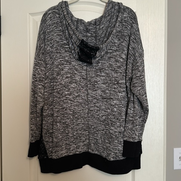 Women’s Miss Chievous Lace Sweater *2X* - Picture 4 of 5